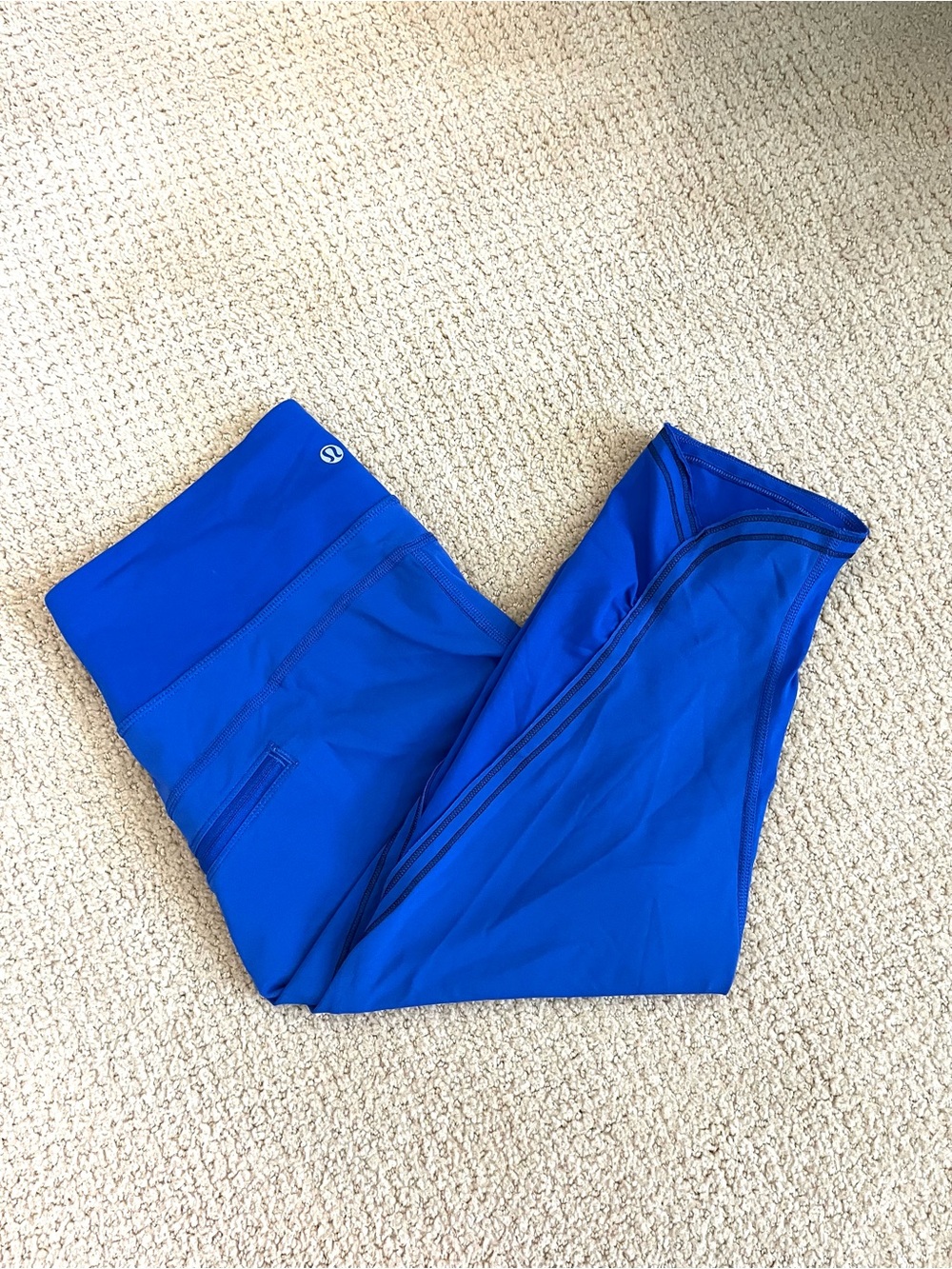 Lululemon Vibrant Blue 16” Capri Leggings Women’s Sz 8